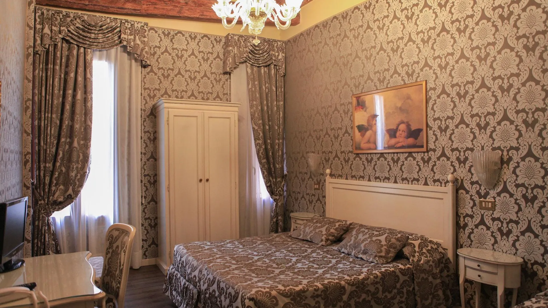 ***  Hotel Bridge Venice Italy