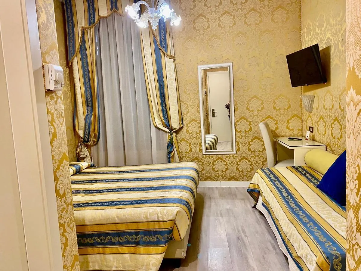 Hotel Bridge Venice