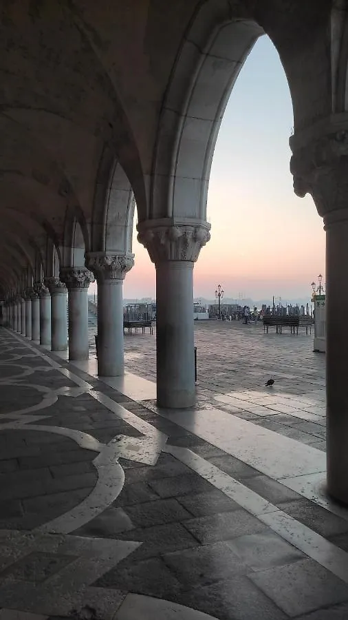 Hotel Bridge Venice